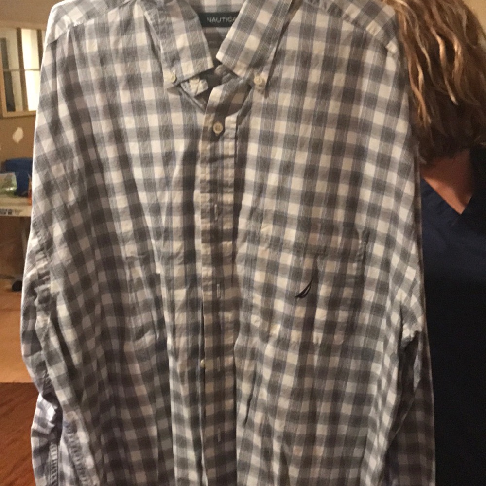 Nautica Long sleeve dress shirts - Picture 2 of 4